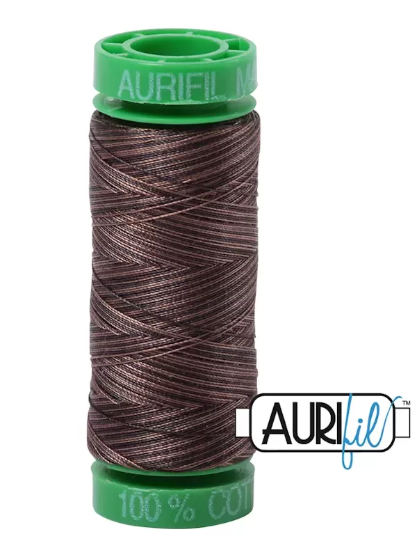 FIL COTON MAKO 40 AURIFIL 4671 Mocha Mousse - Petite bobine de 150 mètres