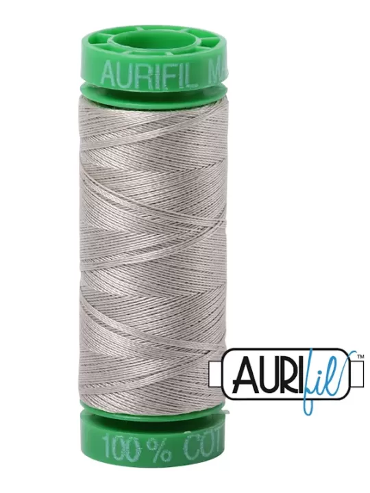 FIL COTON MAKO 40 AURIFIL 5021 Light Grey - Petite bobine de 150 mètres