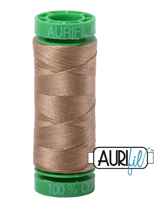 FIL COTON MAKO 40 AURIFIL 6010 Toast - Petite bobine de 150 mètres