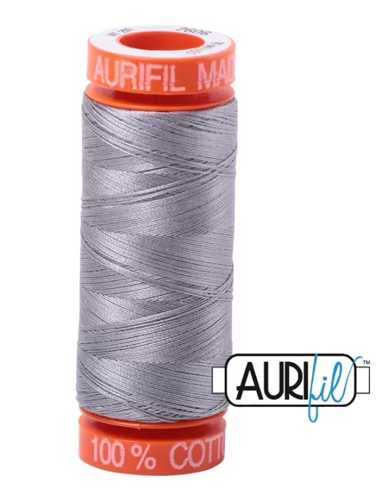 FIL COTON MAKO 50 AURIFIL 2606 Mist - Petite bobine de 200 mètres