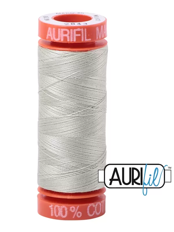 FIL COTON MAKO 50 AURIFIL 2843 Light Grey Green - Petite bobine de 200 mètres