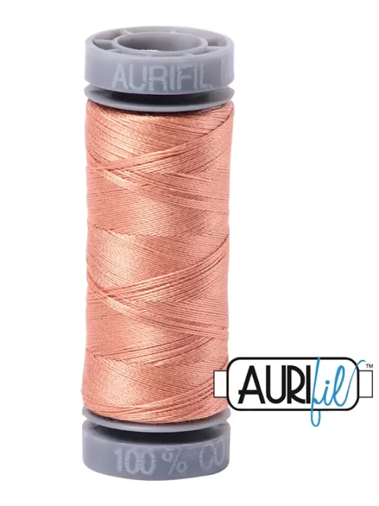 FIL COTON MAKO 28 AURIFIL 2215 Peach - Petite bobine de 100 mètres