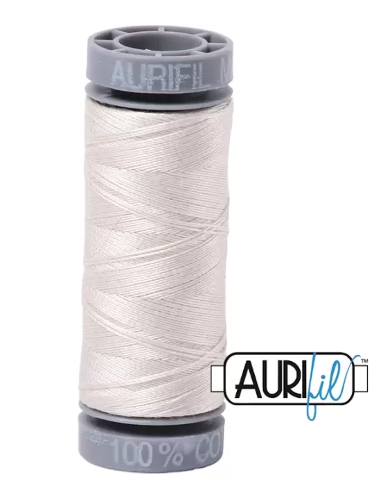 FIL COTON MAKO 28 AURIFIL 2309 Silver White - Petite bobine de 100 mètres