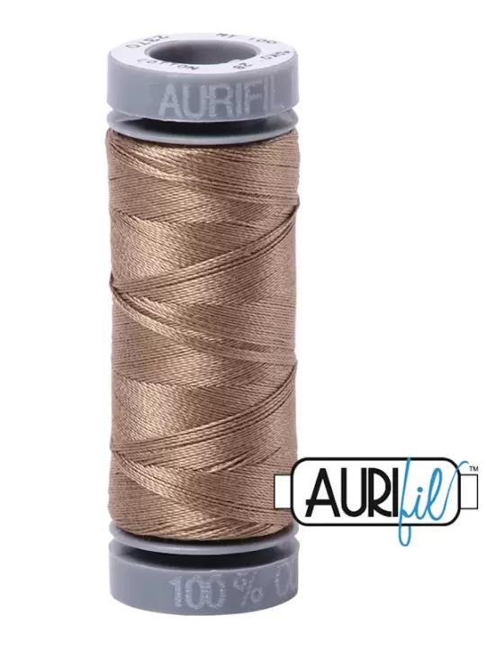 FIL COTON MAKO 28 AURIFIL 2370 Sandstone - Petite bobine de 100 mètres