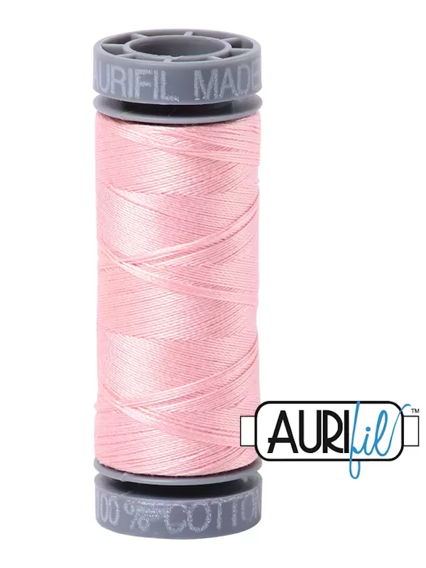 FIL COTON MAKO 28 AURIFIL 2415 Blush - Petite bobine de 100 mètres