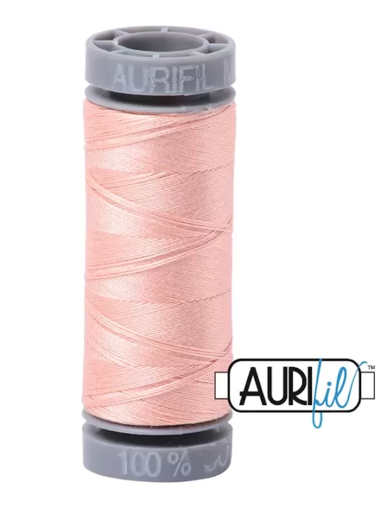 FIL COTON MAKO 28 AURIFIL 2420 Fleshy Pink - Petite bobine de 100 mètres