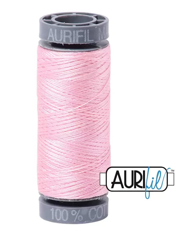 FIL COTON MAKO 28 AURIFIL 2423 Baby Pink - Petite bobine de 100 mètres