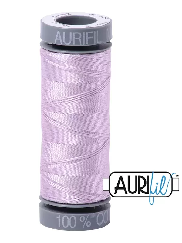 FIL COTON MAKO 28 AURIFIL 2510 Light Lilac - Petite bobine de 100 mètres