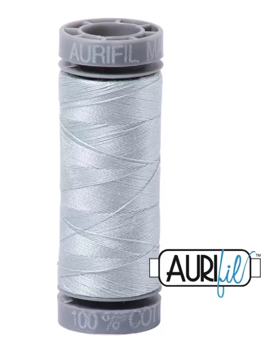 FIL COTON MAKO 28 AURIFIL 2846 Iceberg - Petite bobine de 100 mètres