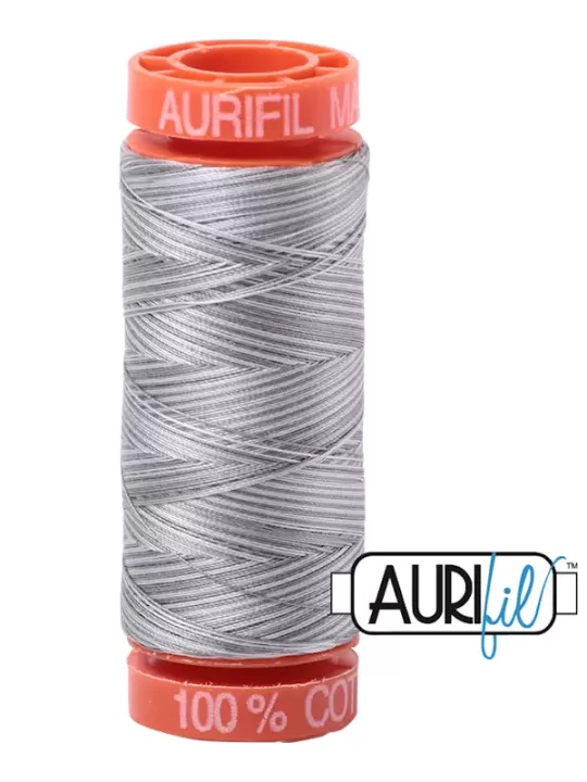 FIL COTON MAKO 50 AURIFIL 4670 Silver Fox - Petite bobine de 200 mètres