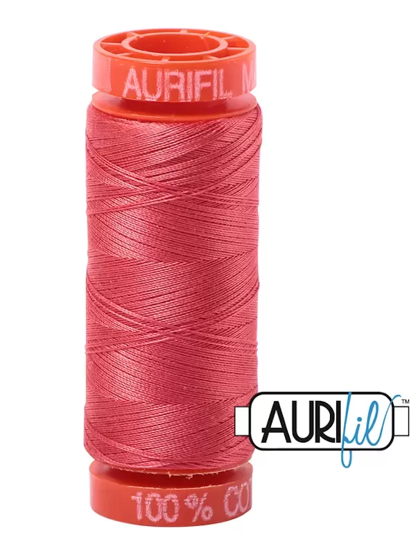 FIL COTON MAKO 50 AURIFIL 5002 Medium Red - Petite bobine de 200 mètres