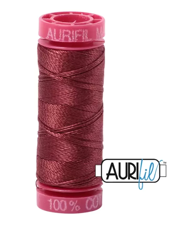 FIL COTON MAKO 12 AURIFIL 2345 Raisin - Petite bobine de 50 mètres