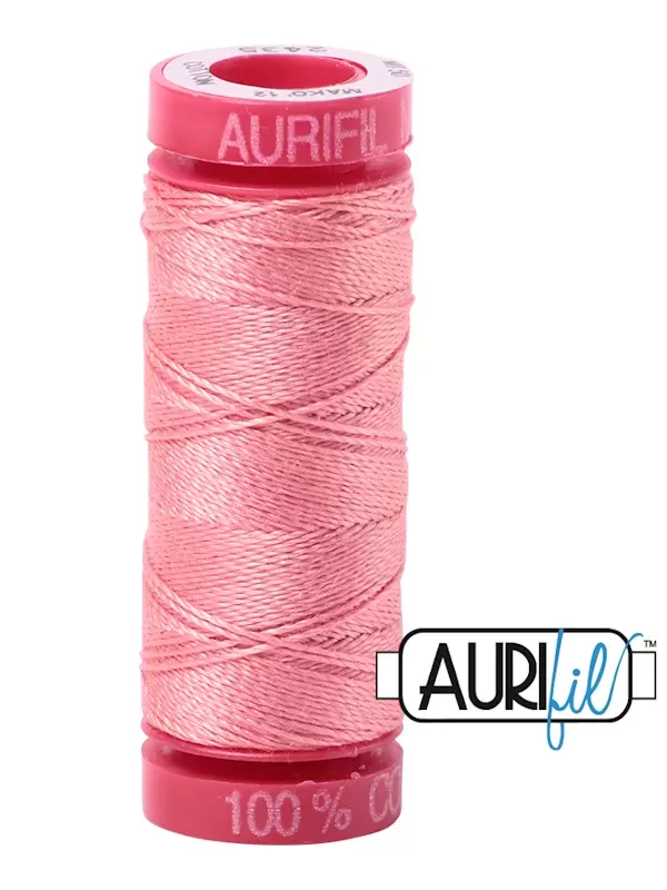 FIL COTON MAKO 12 AURIFIL 2435 Peachy Pink - Petite bobine de 50 mètres