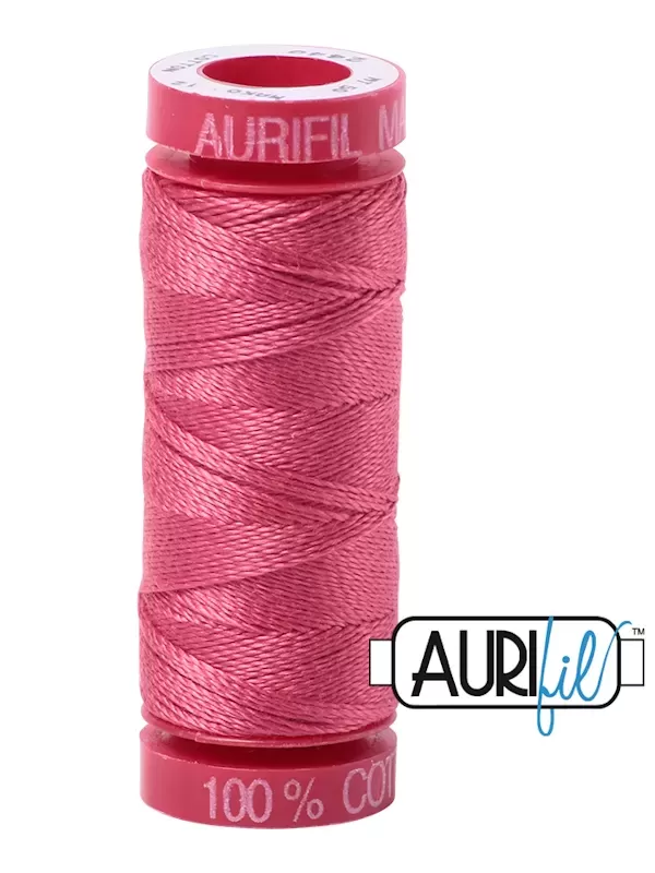 FIL COTON MAKO 12 AURIFIL 2440 Peony - Petite bobine de 50 mètres