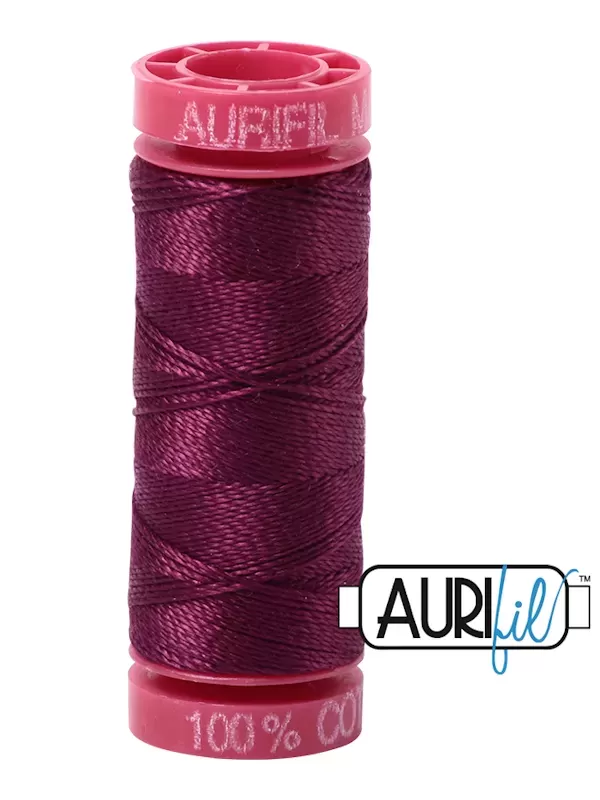 FIL COTON MAKO 12 AURIFIL 4030 Plum - Petite bobine de 50 mètres