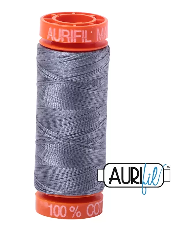 FIL COTON MAKO 50 AURIFIL 6734 Swallow - Petite bobine de 200 mètres