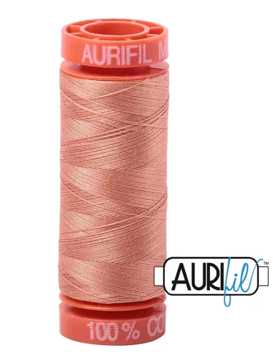 FIL COTON MAKO 50 AURIFIL 2215 Peach - Petite bobine de 200 mètres