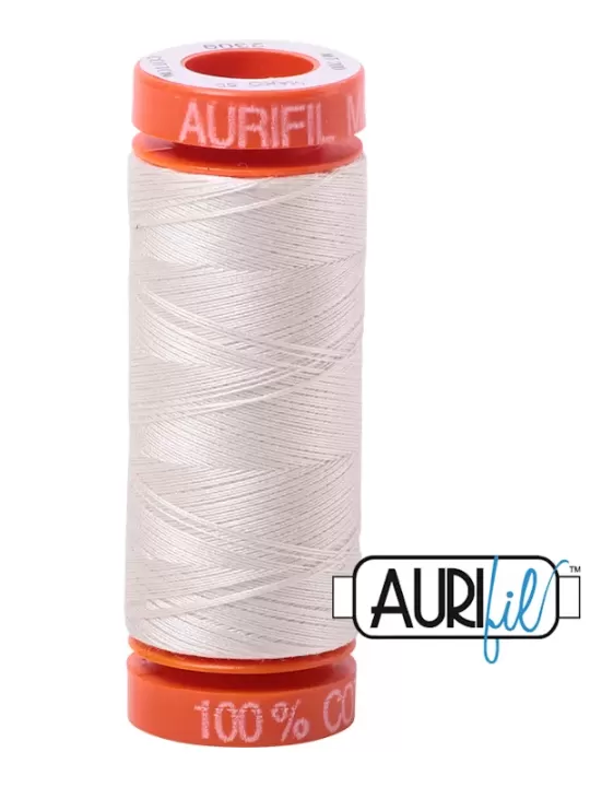 FIL COTON MAKO 50 AURIFIL 2309 Silver White - Petite bobine de 200 mètres