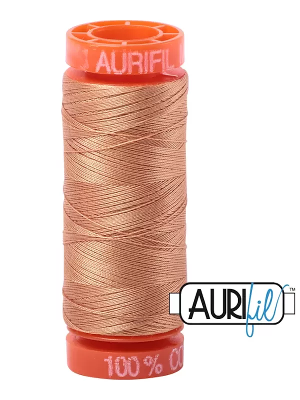 FIL COTON MAKO 50 AURIFIL 2320 Light Toast - Petite bobine de 200 mètres