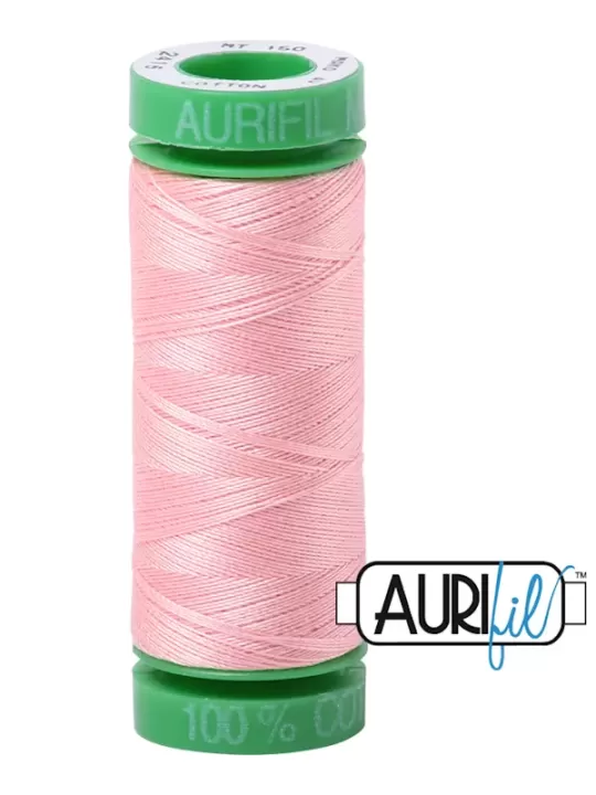 FIL COTON MAKO 40 AURIFIL 2415 Blush - Petite bobine de 150 mètres