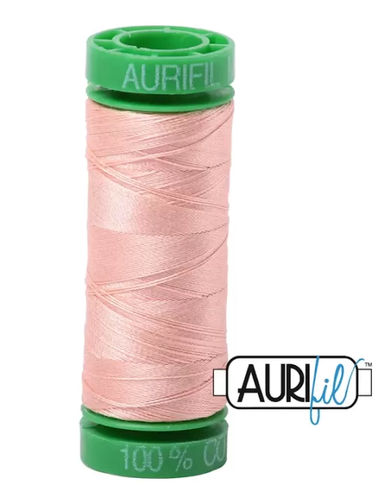 FIL COTON MAKO 40 AURIFIL 2420 Fleshy Pink - Petite bobine de 150 mètres