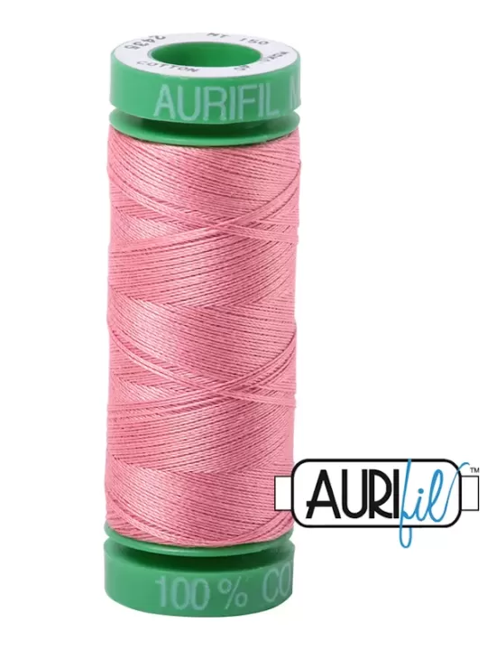 FIL COTON MAKO 40 AURIFIL 2435 Peachy Pink - Petite bobine de 150 mètres