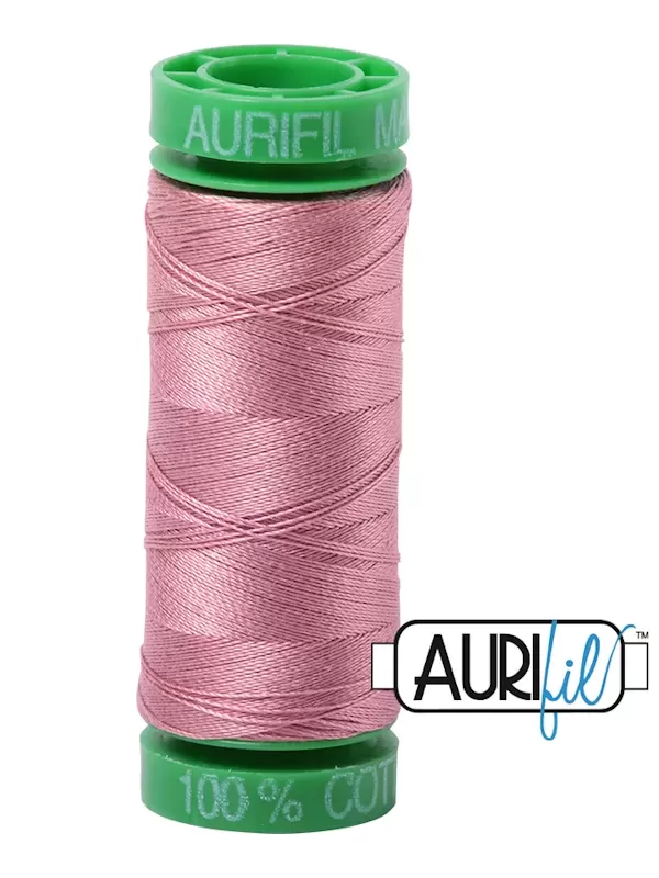 FIL COTON MAKO 40 AURIFIL 2445 Victorian Rose - Petite bobine de 150 mètres