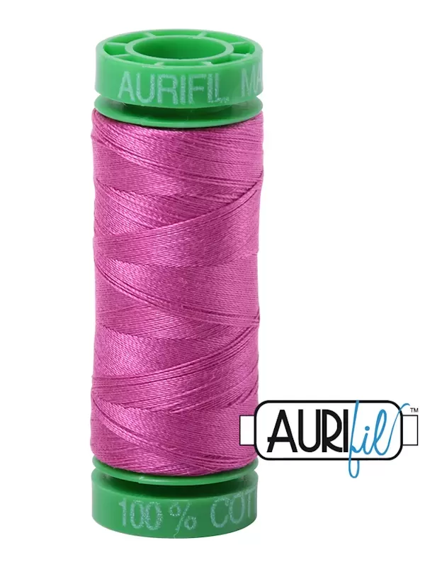 FIL COTON MAKO 40 AURIFIL 2588 Light Magenta - Petite bobine de 150 mètres