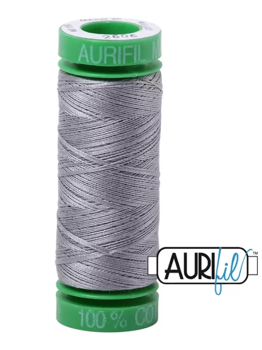 FIL COTON MAKO 40 AURIFIL 2606 Mist - Petite bobine de 150 mètres