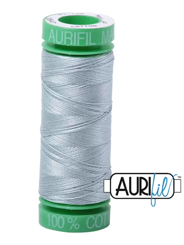 FIL COTON MAKO 40 AURIFIL 2847 Bright Grey Blue - Petite bobine de 150 mètres