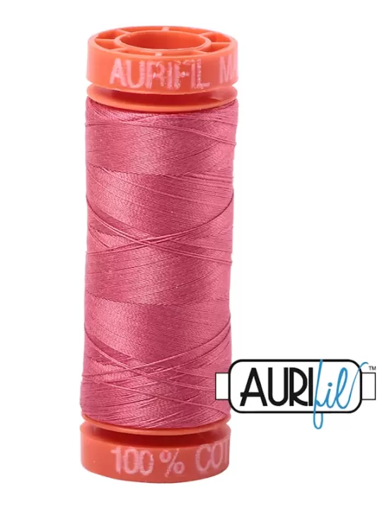 FIL COTON MAKO 50 AURIFIL 2440 Peony - Petite bobine de 200 mètres