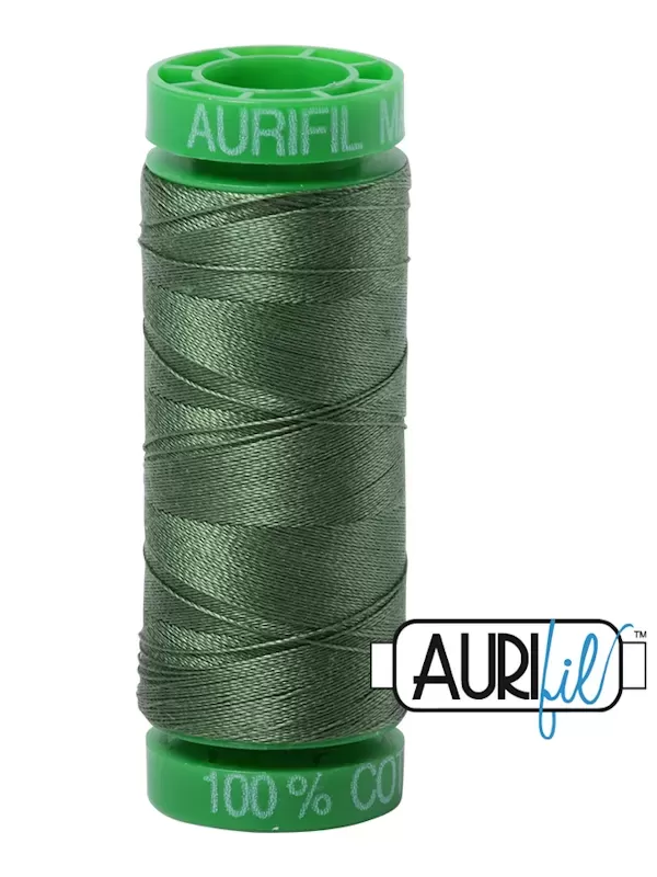 FIL COTON MAKO 40 AURIFIL 2890 Very Dark Grass Green - Petite bobine de 150 mètres