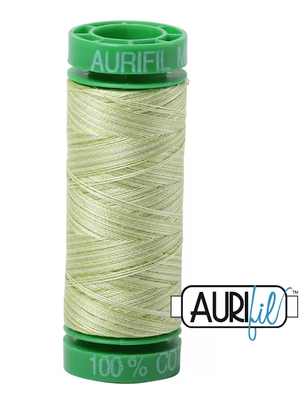 FIL COTON MAKO 40 AURIFIL 3320 Light Spring Green - Petite bobine de 150 mètres