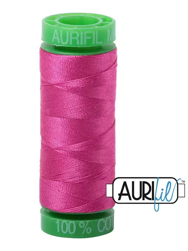 FIL COTON MAKO 40 AURIFIL 4020 Fuchsia - Petite bobine de 150 mètres